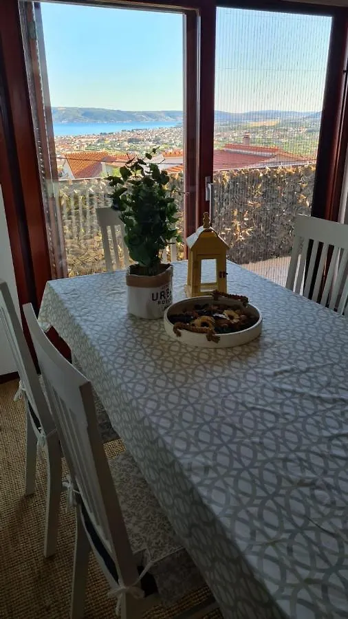 Oasis Apartment With Sea View And Garden Kastel Stari
