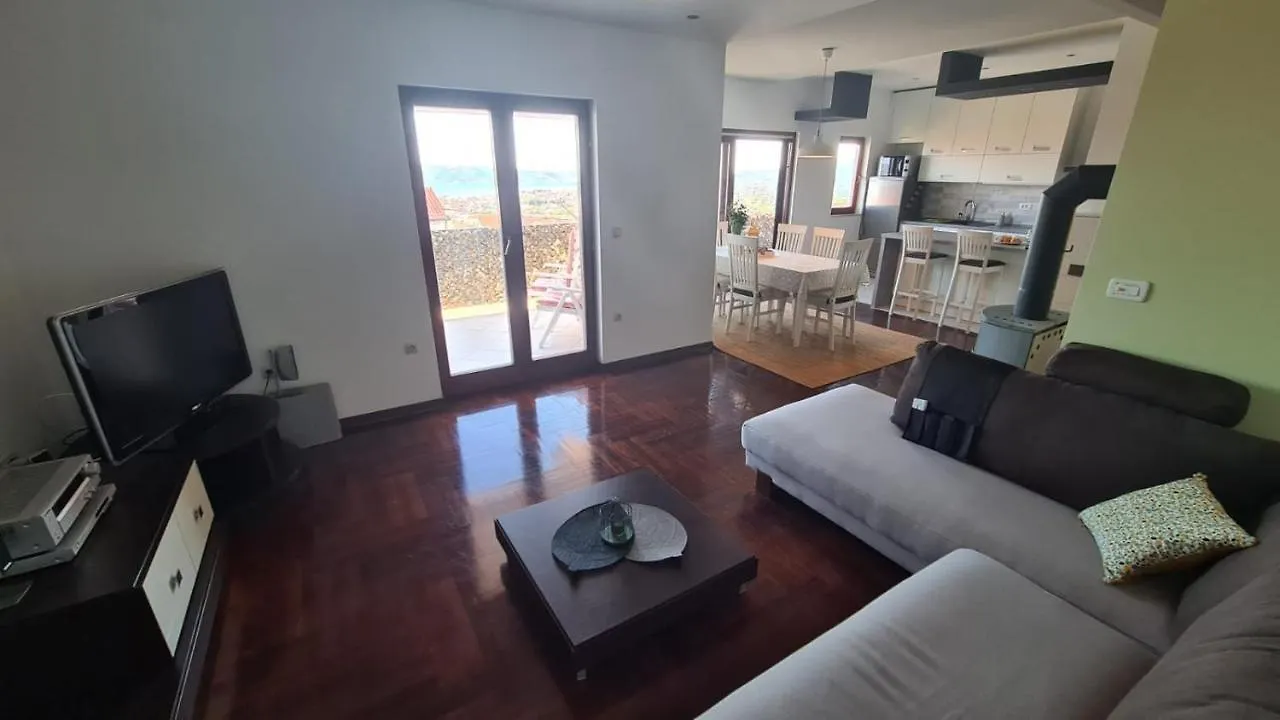 Oasis Apartment With Sea View And Garden Kaštel Stari